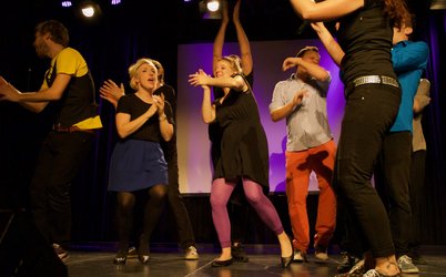 Kollektiv23 präsentiert das Improtheater "Eusi Gmeind" - 1