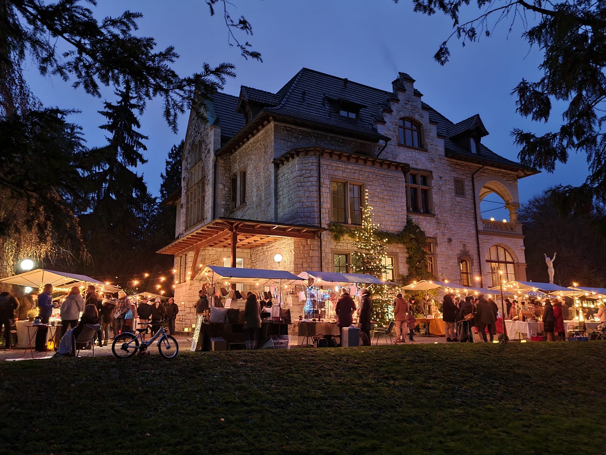 Titelbild des Events: Weihnachtsmarkt Villa Boveri - Handwerksmarkt