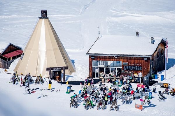 secondary restaurant image