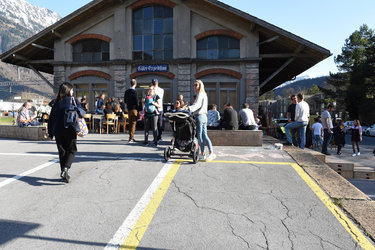 Gepäckausgabe-Vernissage im Güterschuppen Glarus