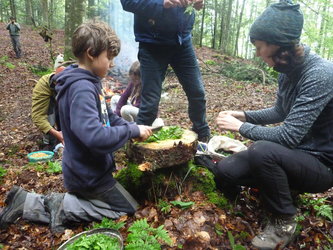 Bushcraft and survivorship (a-Hike)