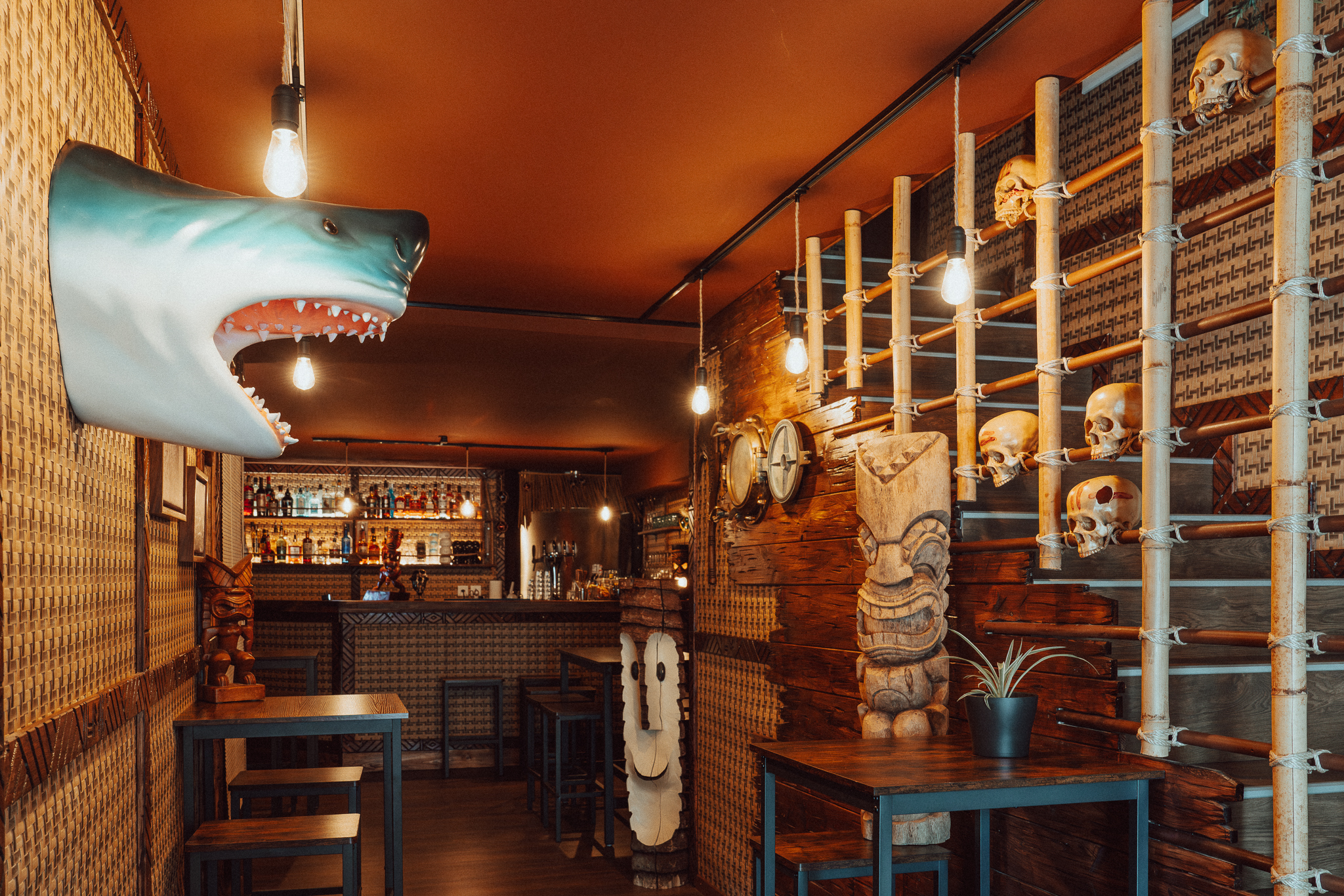 Holy Monkey: Tiki Bar - Lausanne - Guidle