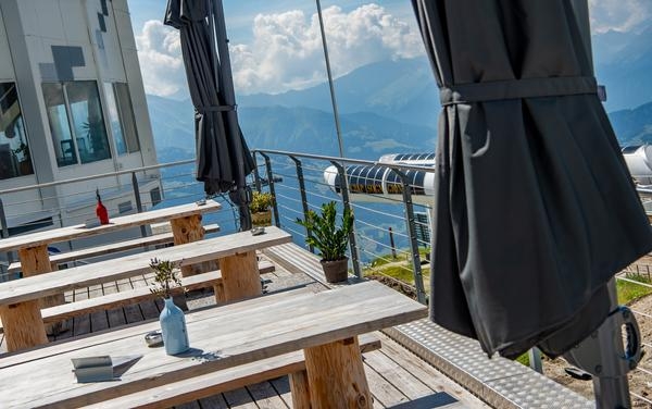 secondary restaurant image