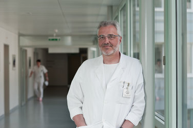 Dr. André Rotzer im Kantonsspital Glarus