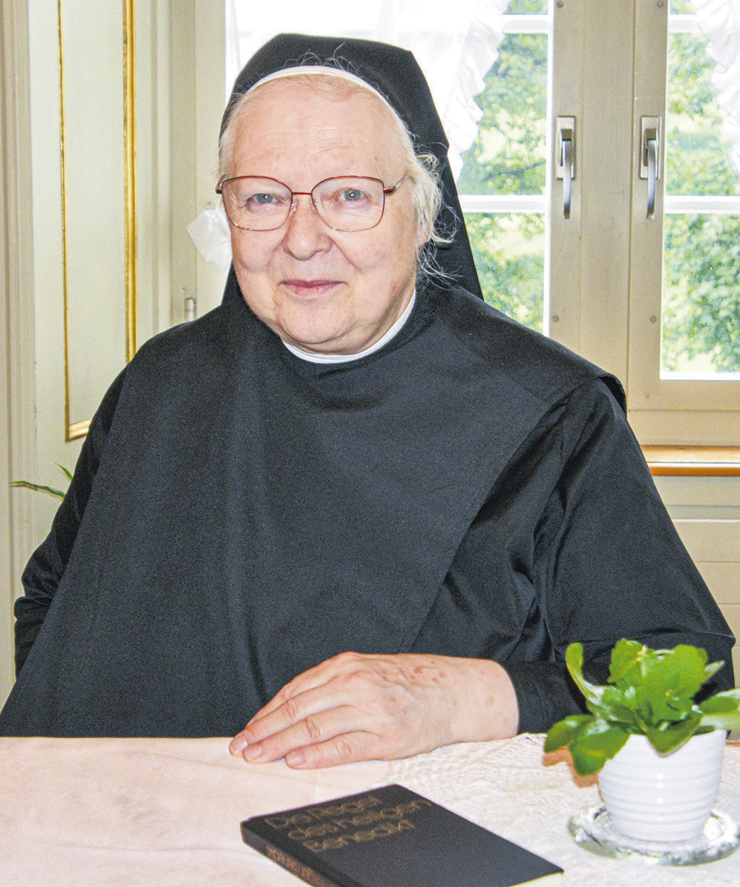 Im Schatten des grossen Bruders Die Schwestern im Kloster Au in