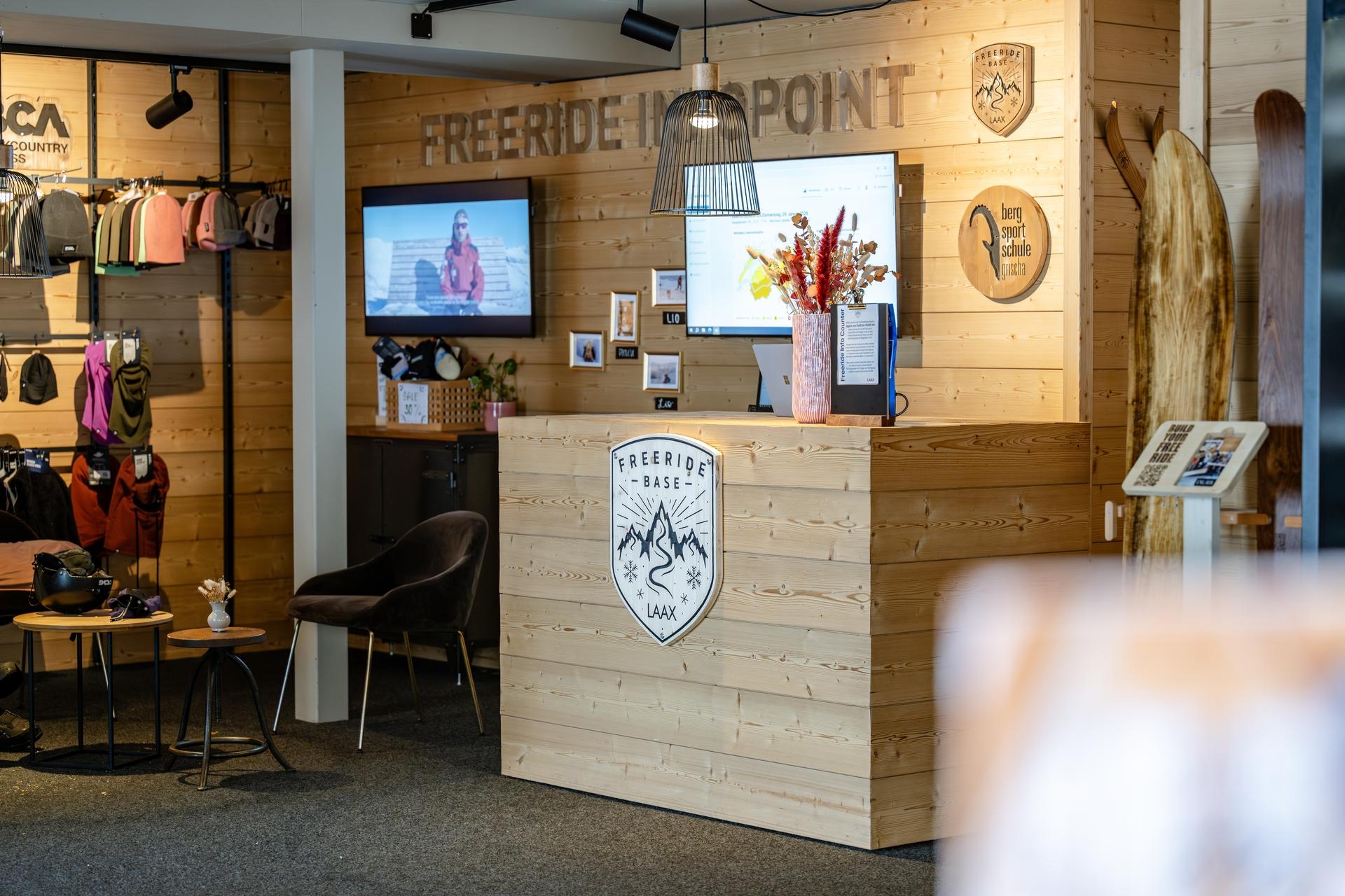 secondary restaurant image