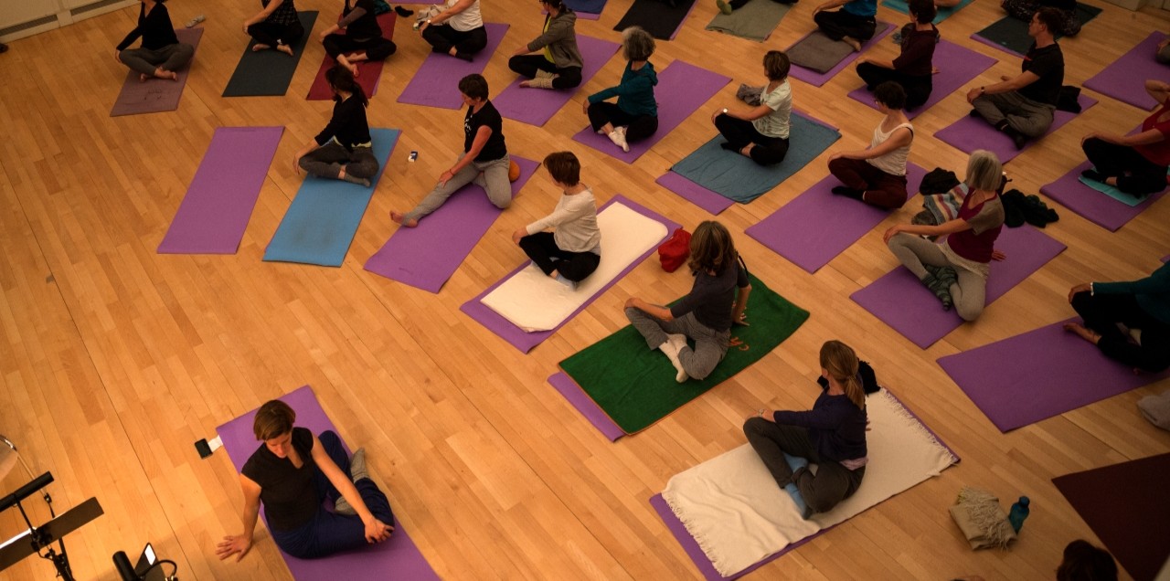 Titelbild des Events: Yoga & Musik im Februar