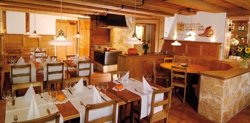Erlebnisfahrt mit PostAuto | Romantik Hotel zu den 3 Sternen, Brunegg