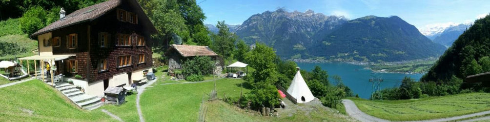 Bodmi: Hof mit Tipizelt