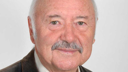 Der Schwyzer Kulturpreisträger Karl Saurer ist unerwartet verstorben. Bild zvg / Archiv SKP