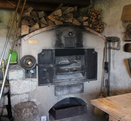 Holzbackofen