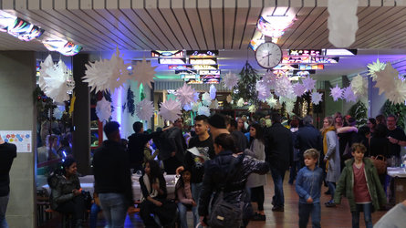 Ein gemeinsames Fest mit vielen Besuchern