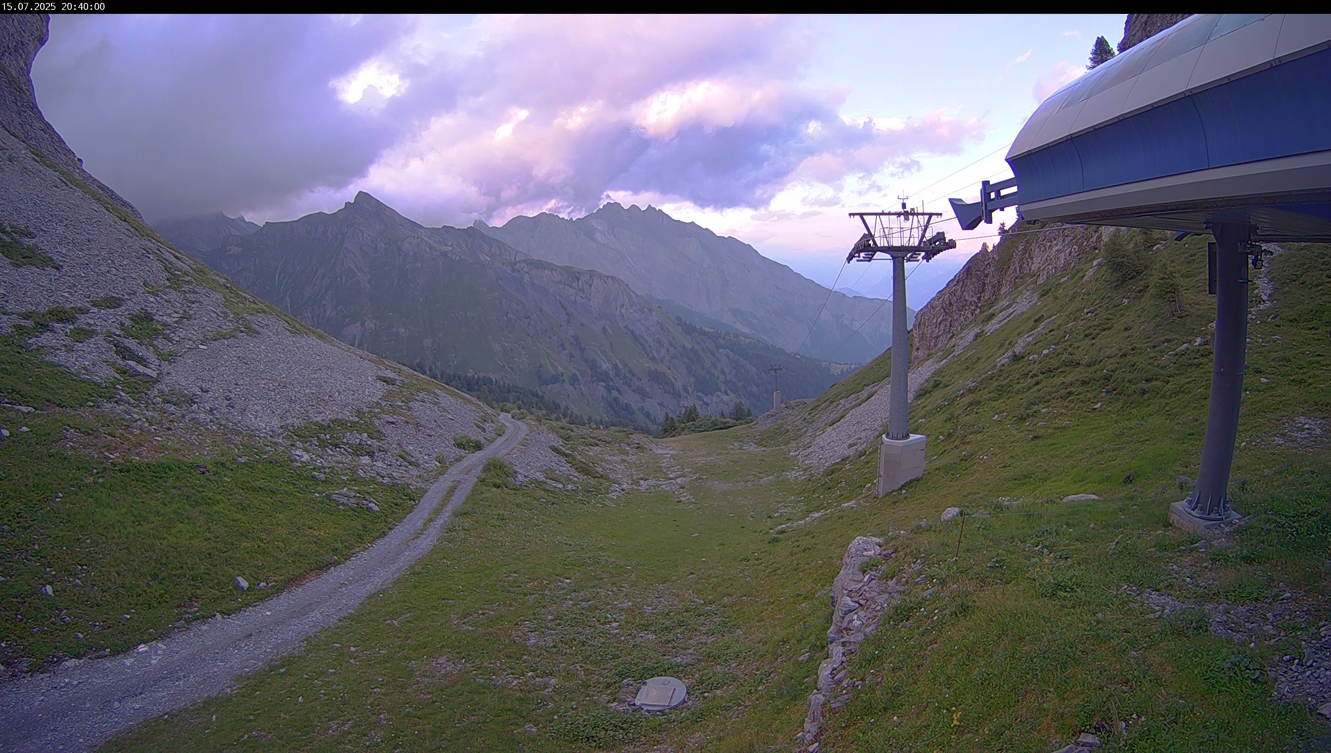 3h ago - 20:40