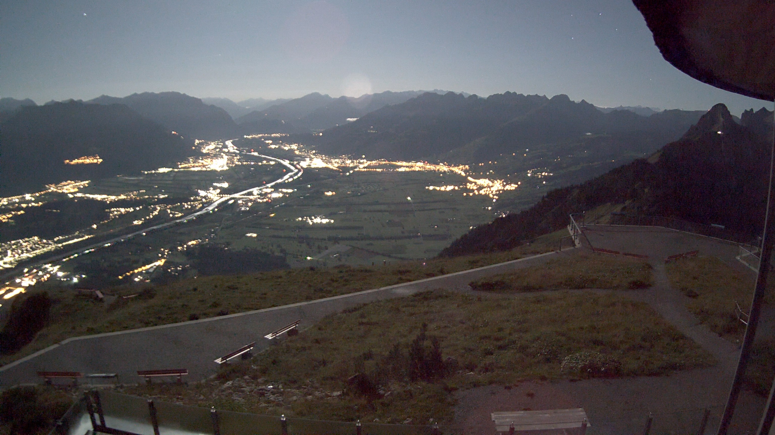 3h ago - 23:35