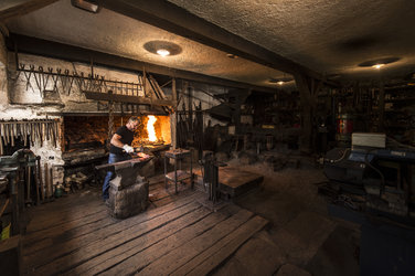Die Hammerschmiede wurde im Jahr 1777 erbaut.