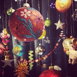 Lauter kleine Friedensangebote hinter dem grossen Bling-Bling - 1