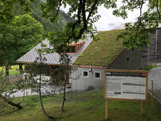 Die «Sennhütte» im Richisau beherbergt die Wirtewohnung sowie Personal- und Gästezimmer.