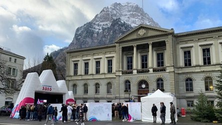Olympisches Feuer erstmals auf Glarner Boden - 1