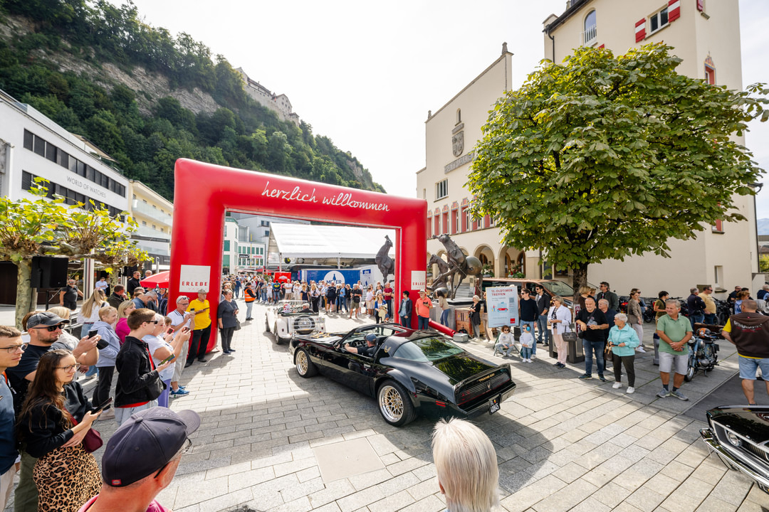 Automobile Zeitzeugen zu Gast in Vaduz