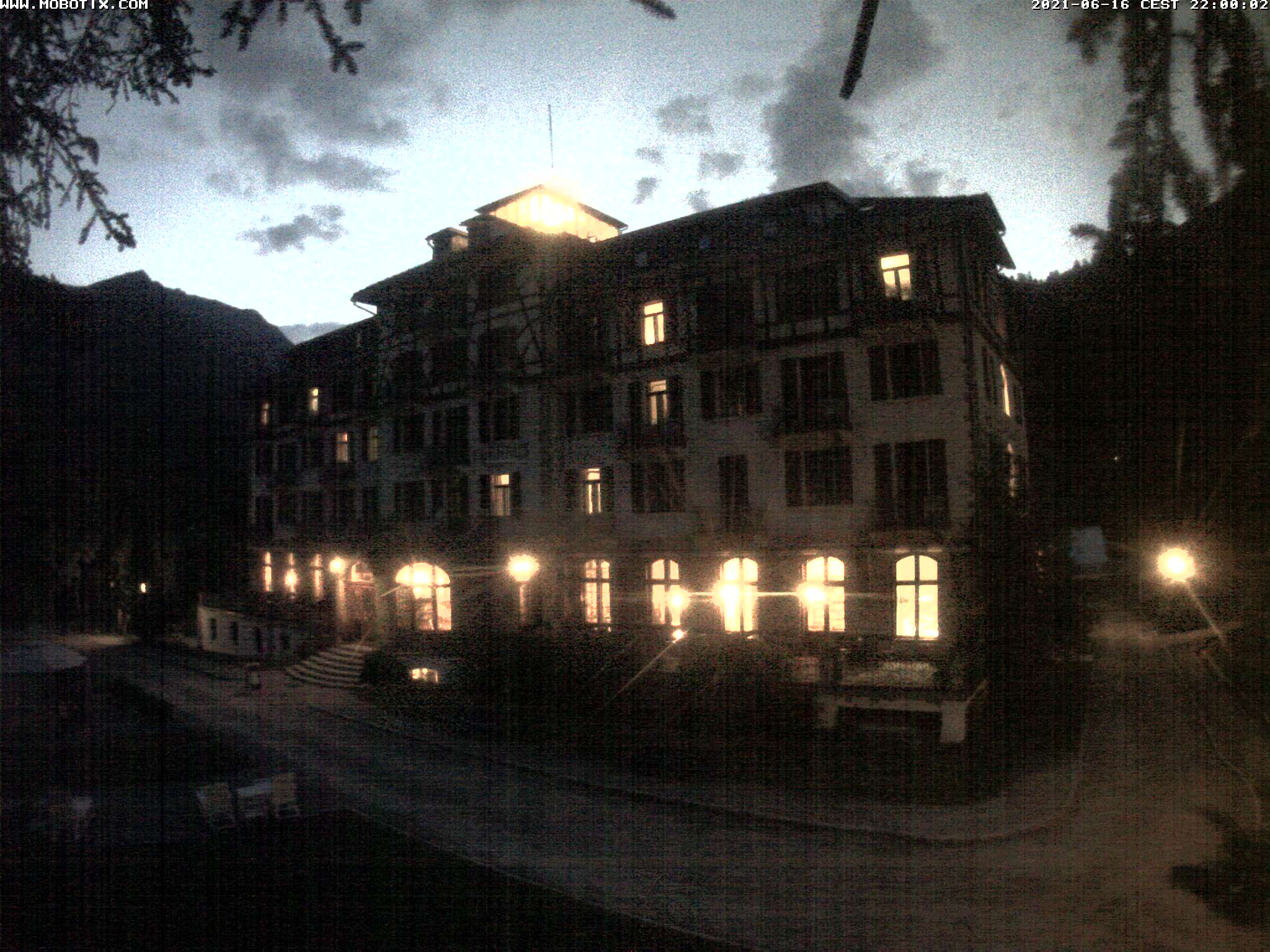 9h ago - 22:00