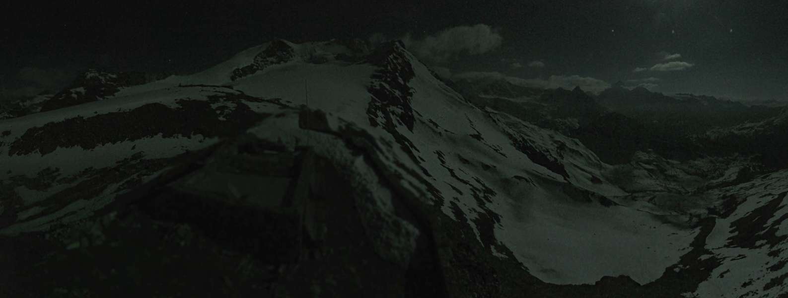 10h ago - 23:45
