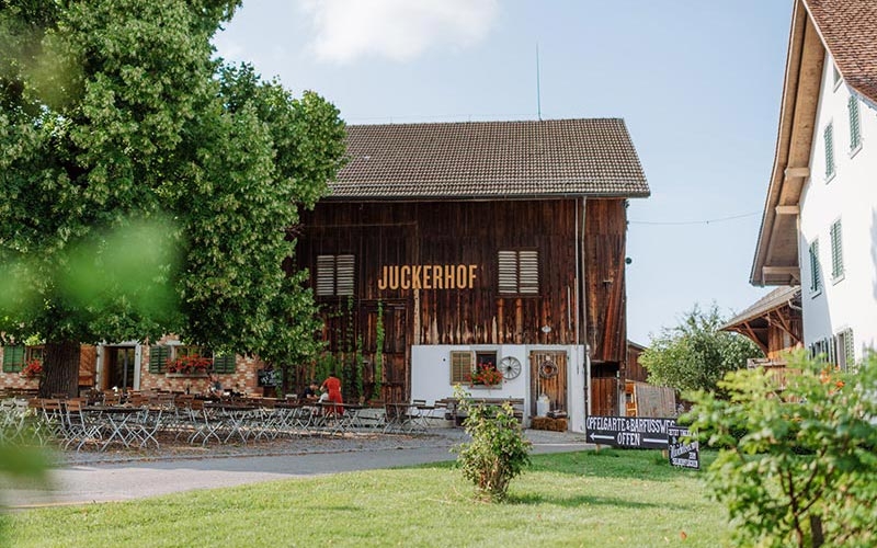 Besichtigung Jucker Farm in Seegräben