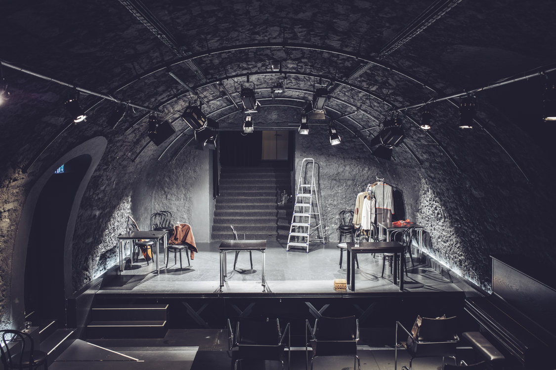 So%20leer%20wie%20hier%20im%20Burgbachkeller%20ist%20es%20momentan%20in%20vielen%20Kulturh%C3%A4usern.%20Bilder%3A%20Philippe%20Hubler