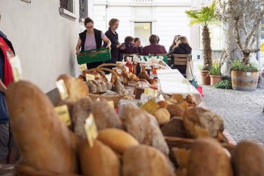 Lichtensteiger Frischwarenwarenmarkt - 1