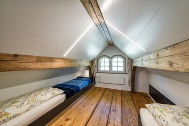 Schlafzimmer für 3 Personen im oberen Stock
