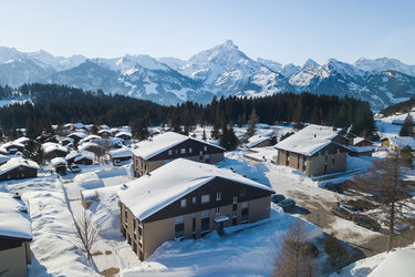 Apartmentgebäude von Aussen mit Aussicht