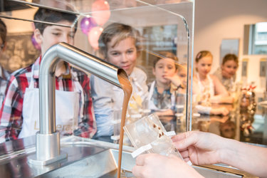 VERSCHOBEN: Läderach Pop-up Store - 1