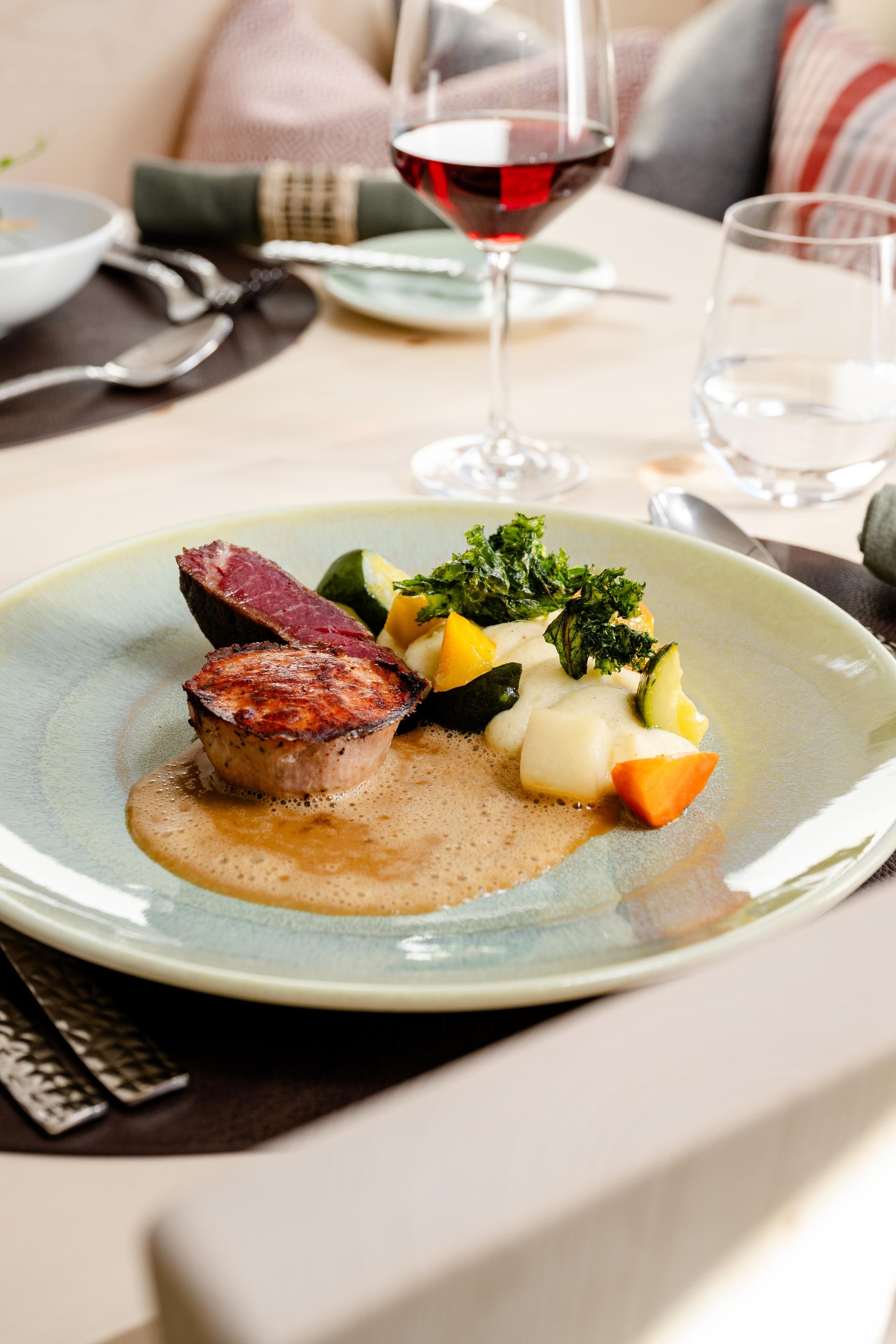 tertiary restaurant image