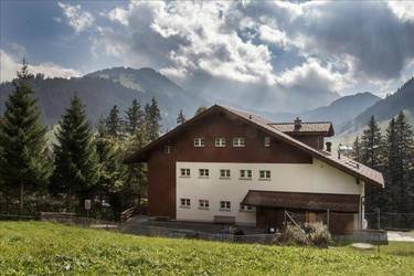 das Haus von hinten