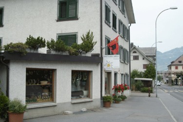 Ernst Fausch Sattlerei & Glockenhandel: Aussenansicht