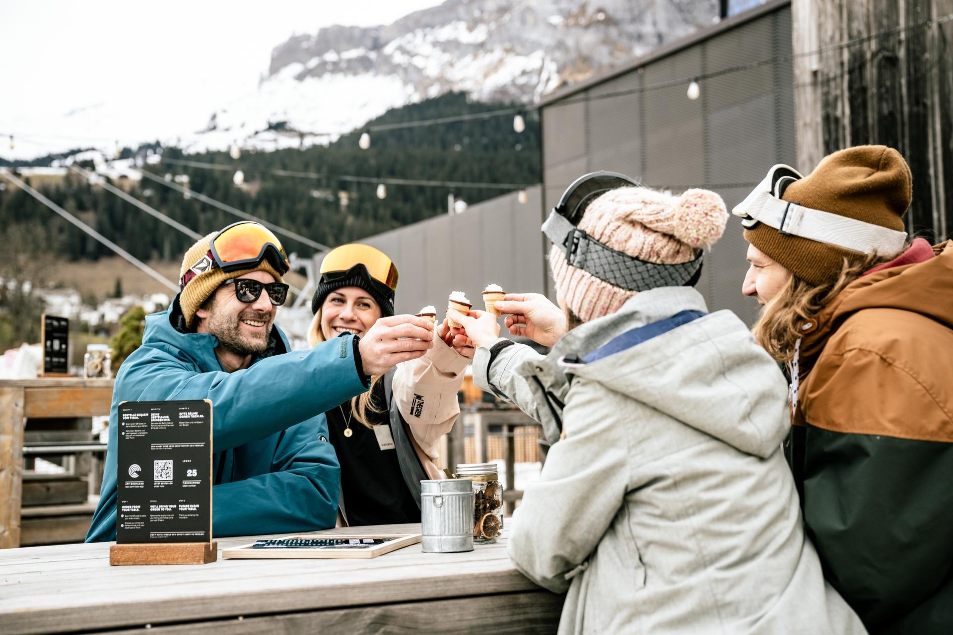 secondary restaurant image