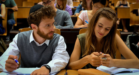 Kino im Wortreich: "303" und "Wolkenbruch" - 1