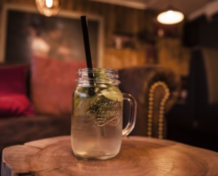 © Vista Bar