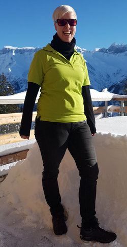Chantal Schmid Service- Angestellte