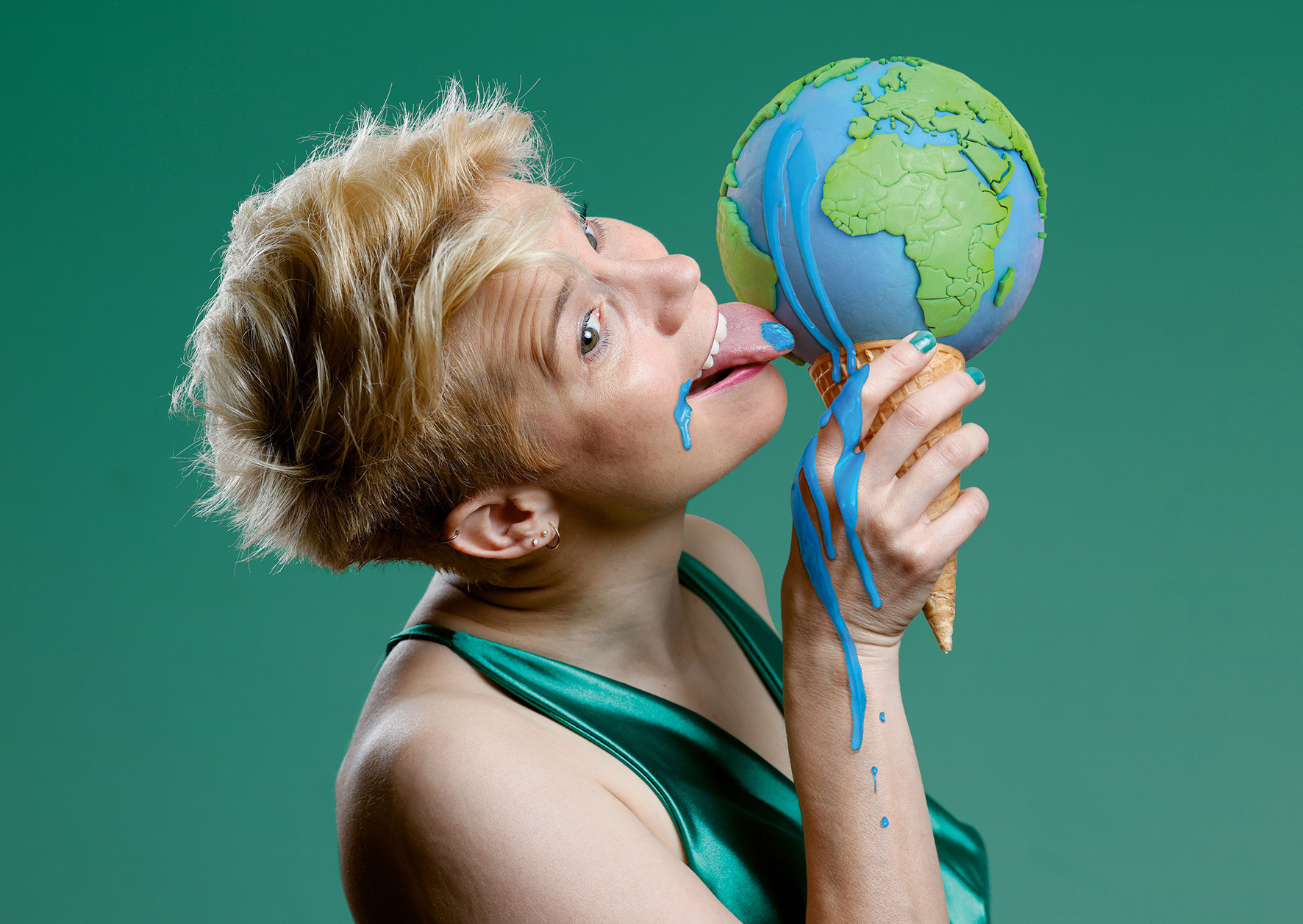 over & out - Comedy mit Nina Wägli