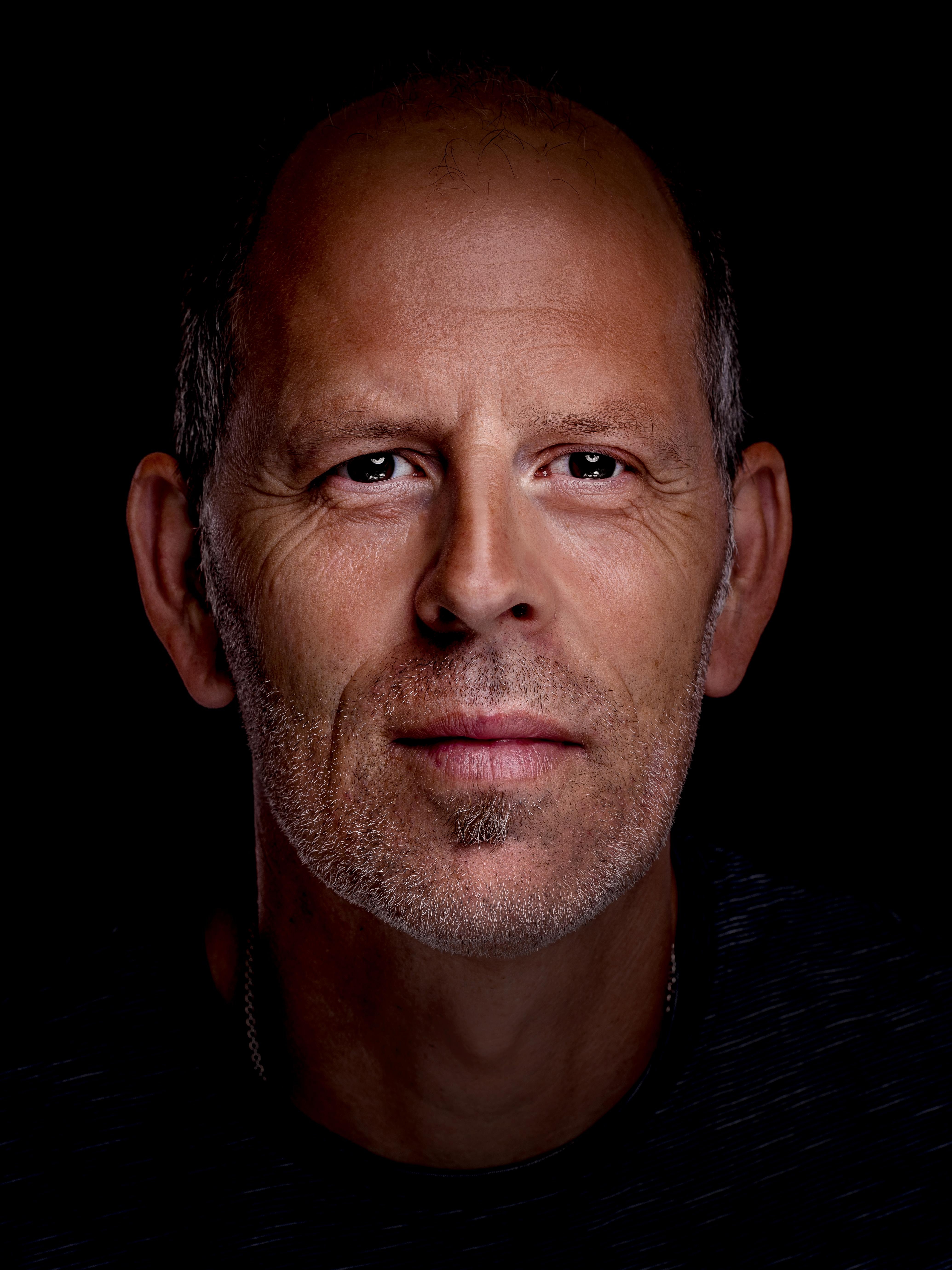 Titelbild des Events: Book & Brunch - Philipp Gurt «Mensch töte dich nicht!»