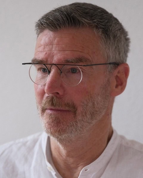 Titelbild des Events: Vom Skelett geküsst! - Trommelpoesie mit Thomas Gröbly im Gleis21