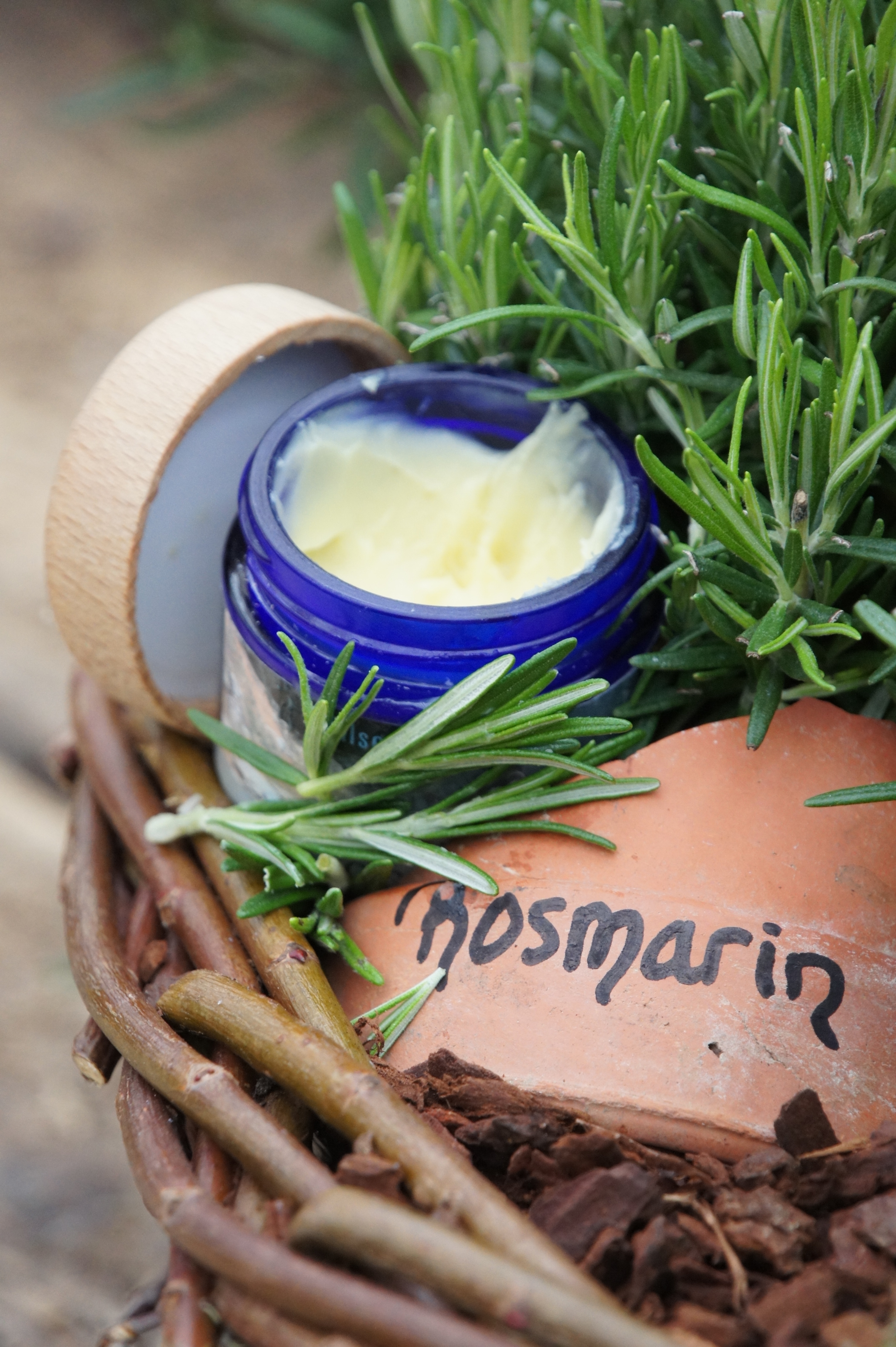 Salben und Tinkturen selber herstellen