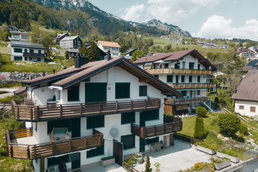 Haus und Garage