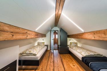 Schlafzimmer für 3 Personen im oberen Stock