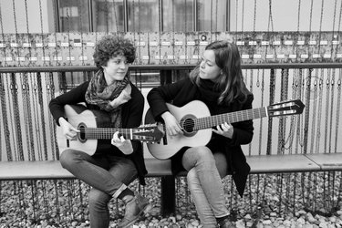 "Klassik im Schloss" - Gitarren-Duo „schö a deux“ - 1