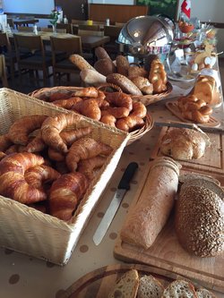 Grosses Frühstücksbuffet in unserem Panoramasaal - 1