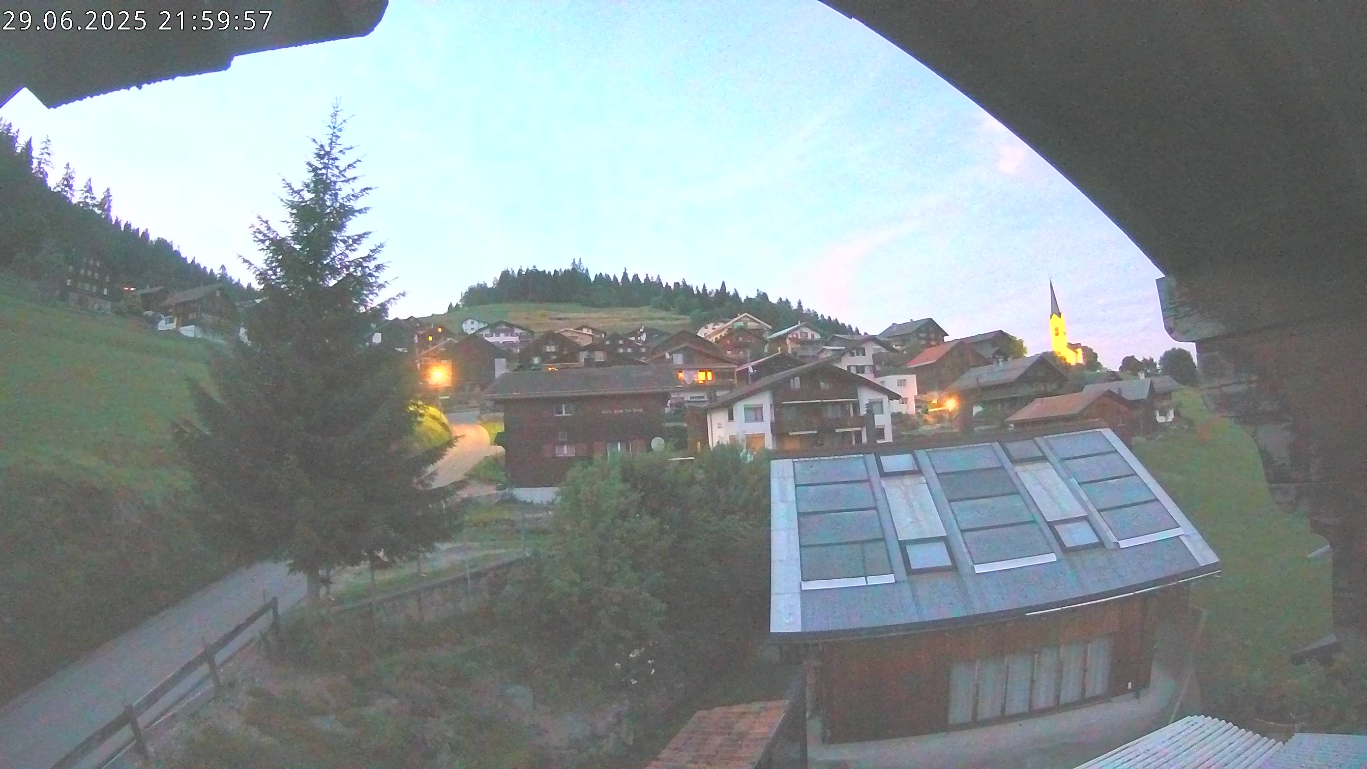 35h ago - 22:00