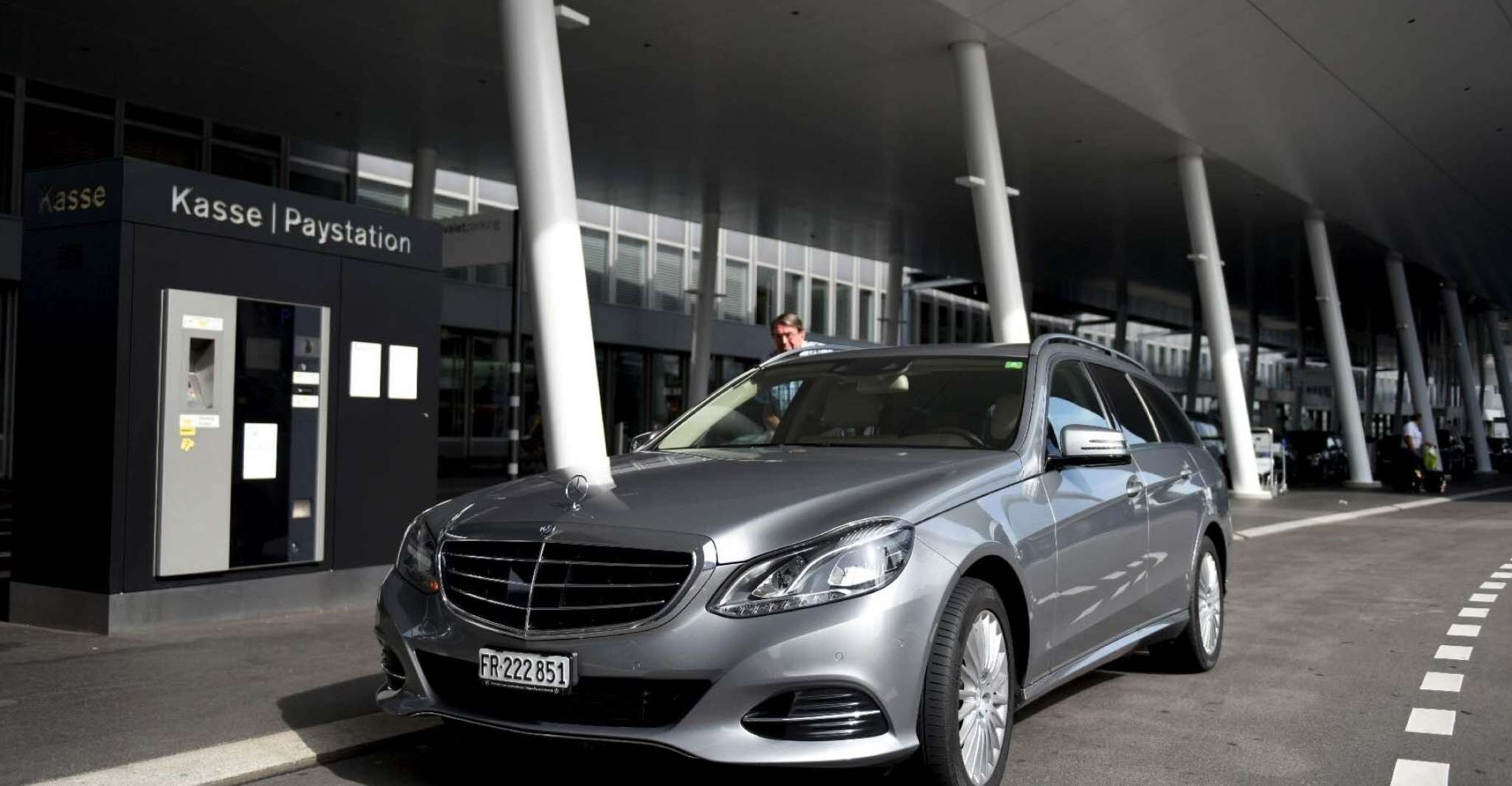 Günstiger Transfer Zum Flughafen Zürich www.guidle.com