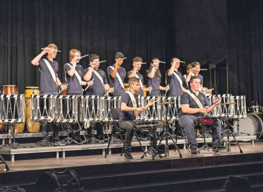 Die%20Musiksch%C3%BCler%20am%20Konzert%20im%20Saal%20%C2%ABHeinrich%20von%20H%C3%BCnenberg%C2%BB.%20%28Bild%20PD%29