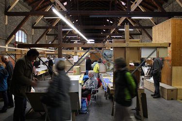 Kunstflohmarkt im Güterschuppen Glarus